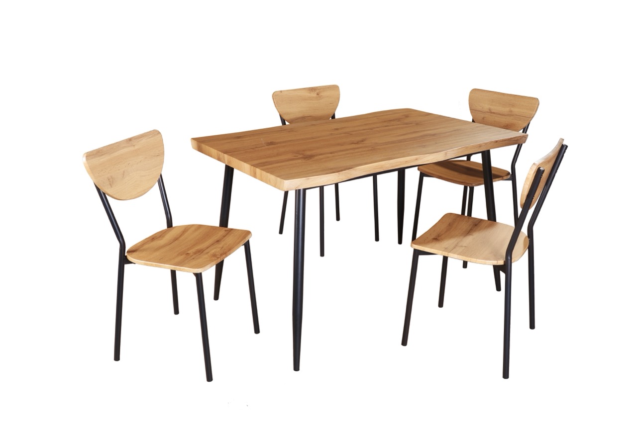 Eetkamerset met houten tafel en stoelen met zwarte metalen poten verkrijgbaar bij Belga Meubel Brugge