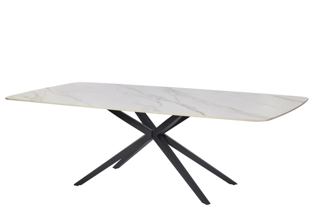 moderne eettafel met wit marmeren blad en zwart metalen kruisvoet onderstel