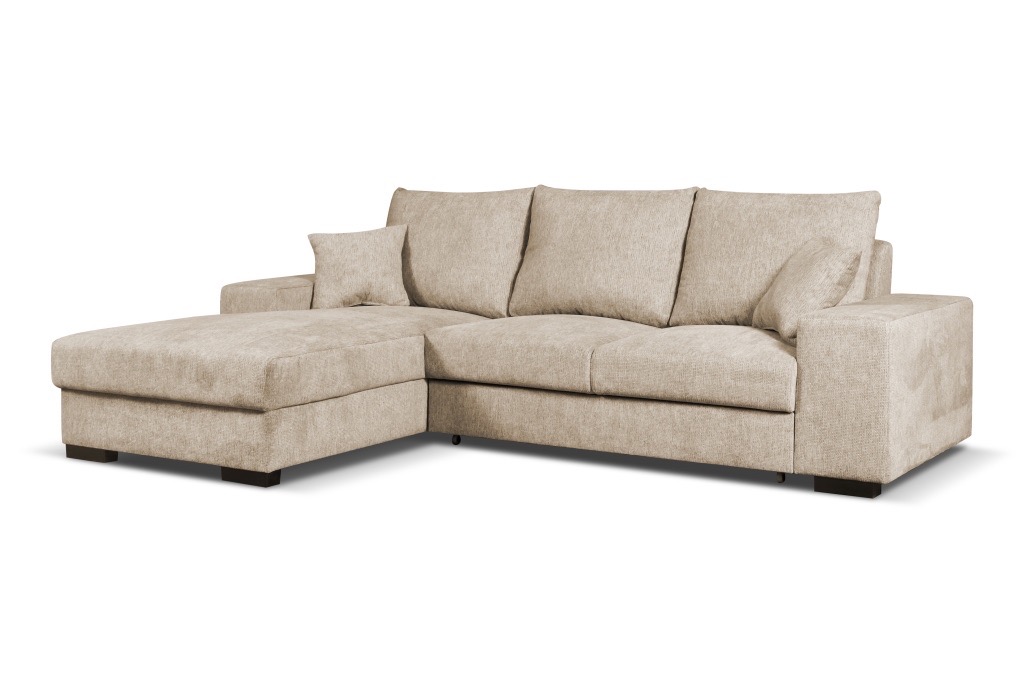 Beige zachte hoekbank met chaise longue en kussens, verkrijgbaar bij Belga Meubel in Brugge