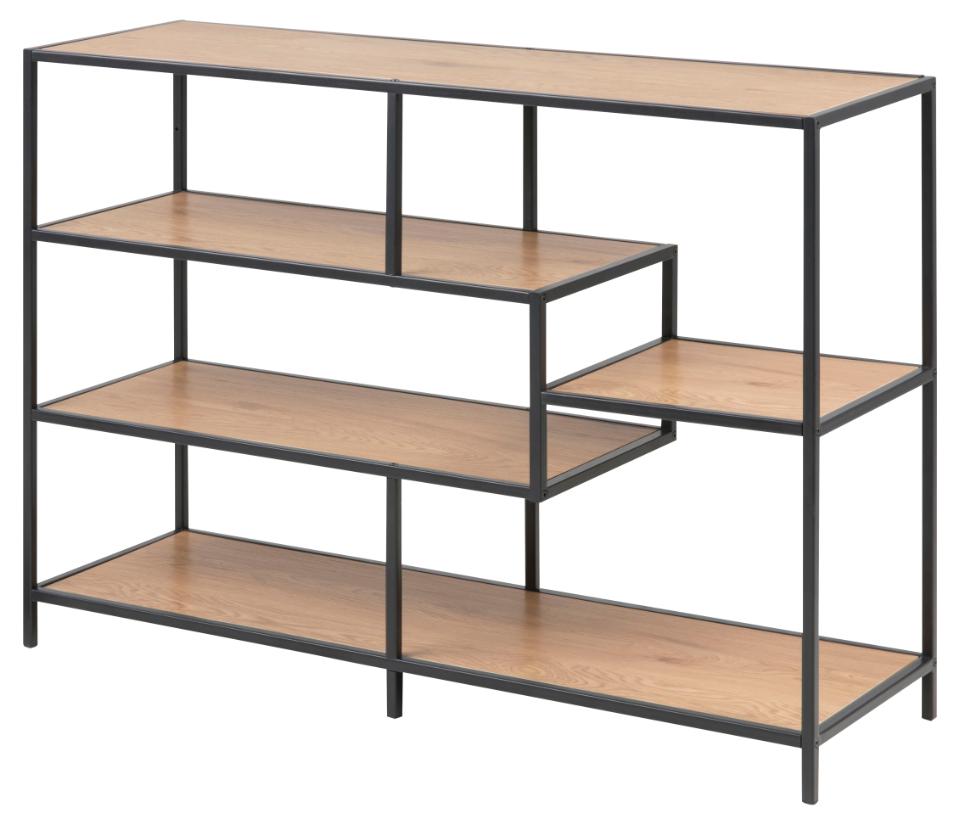 industrieel rek met metalen frame en houten planken in verschillende hoogtes en grootte
