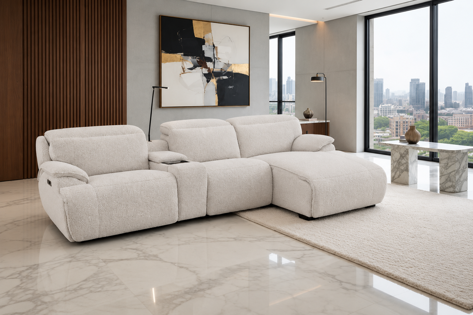 Homecinema salon in lichte bouclé stof met elektrische relaxen en geïntegreerde comfortfuncties in een modern woonkamerinterieur.